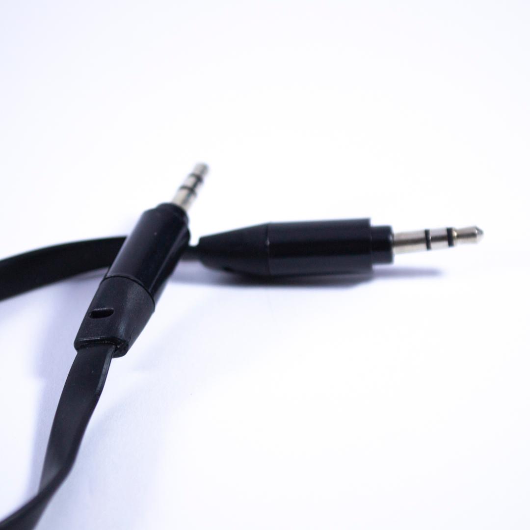 MAESTRO AUX CABLE BLACK